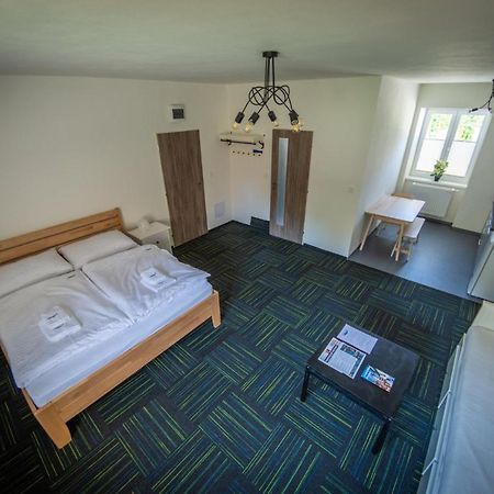 Penzion Nezarka 59 Jindřichův Hradec Exterior foto