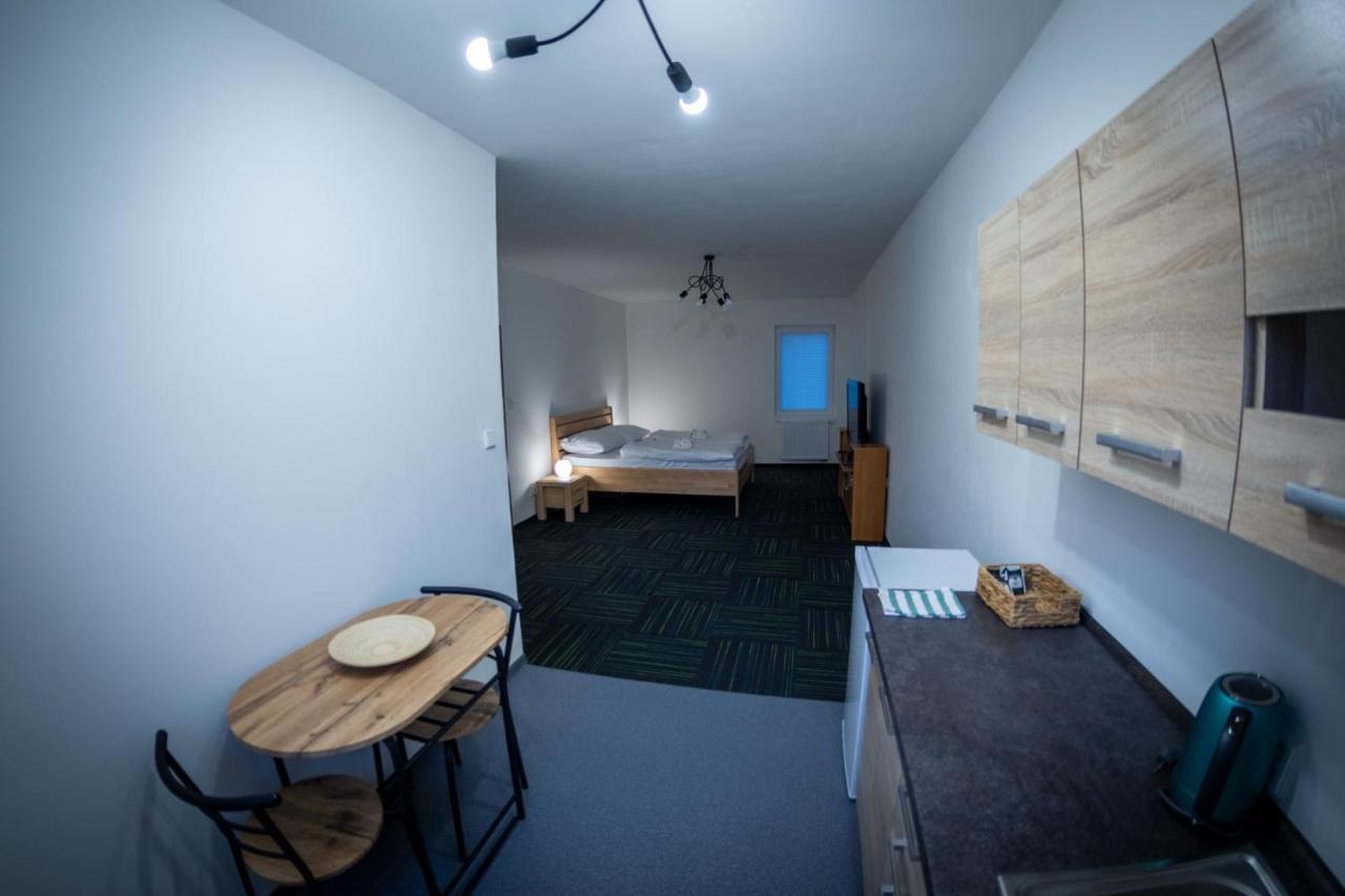 Penzion Nezarka 59 Jindřichův Hradec Exterior foto
